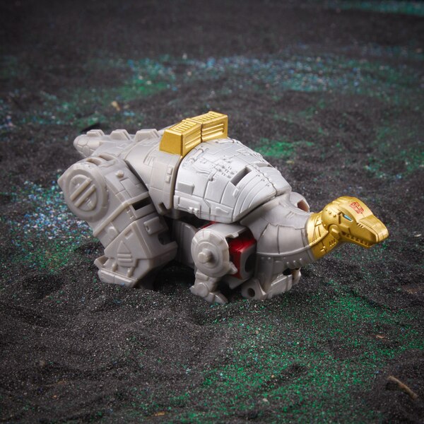 Transformers Legacy Evolution Dinobot Sludge Product Image  (61 of 115)